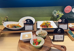 株式会社 サンゲツ様社員食堂の実物ディスプレイの写真02