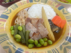 名古屋市地下食堂(IKOTTO)の野菜たっぷりスープカレーの写真